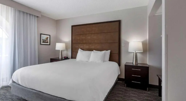 Номер Standard с видом на бассейн Best Western Plus Como Park Hotel