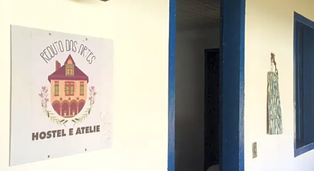Reduto das Artes Hostel pousada, Забронировать Хостел Каза-Бранка Минас-Жерайс