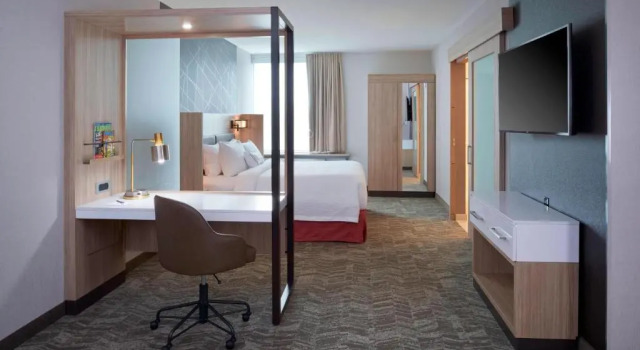 Двухместный люкс SpringHill Suites by Marriott East Lansing University Area, Lansing Area
