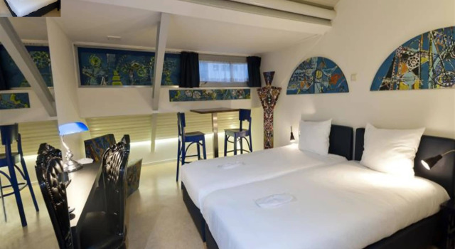 FLOATS by H2OTEL