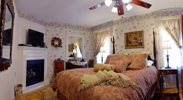 Seasons on Main Bed and Breakfast, Забронировать Отель Стокбридж Bousquet Ski Area, рядом с Schantz Galleries