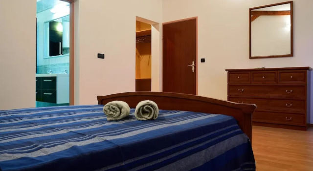 Apartment Mrkić / Four Bedroom A1, Забронировать Апартаменты/квартира Апартаменты Задар, Апартаменты/квартира