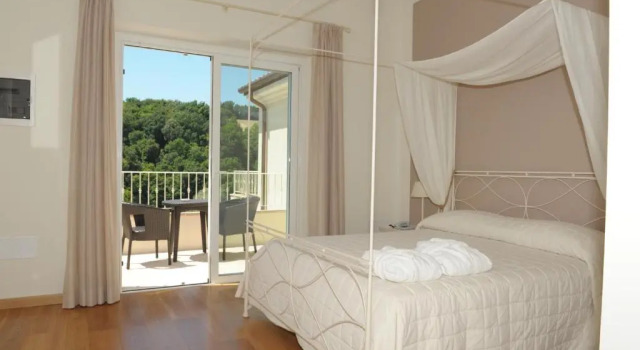 Полулюкс Hotel Giardino Suites&Spa