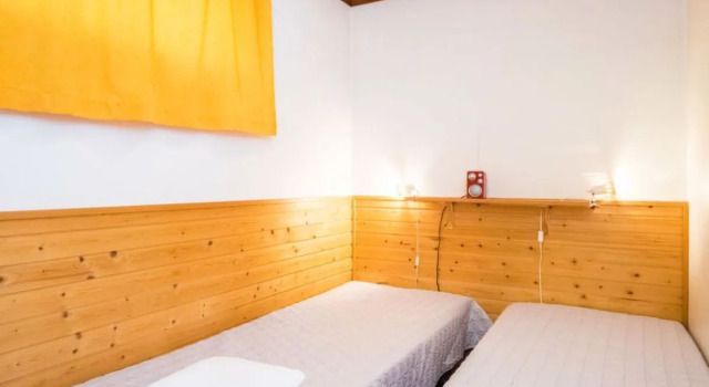 Alppikylä 1b paritalo, Rezervovat Hotel Hotely v Northern Savonia s parkováním, Parkování