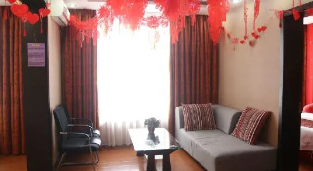 Люкс Deli Business Hotel
