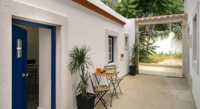 Студия Urban Escape: 1-Br W/Mezzanine Near Campo Ourique
