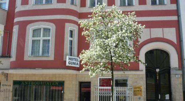 Hotel Gunia, Book Hotel Tempelhof-Schöneberg Berlin, near Schwules Museum
