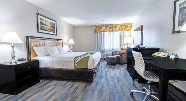 Номер Deluxe HFX Airport Hotel