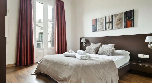 Apartamentos-Paal Barcelona Provena153, Забронировать Отель Барселона провинция Барселона, рядом с Приход Св. Августина