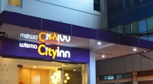 Wisma City Inn, Prenota Hotel Hotel a Sulawesi con parcheggio, Parcheggio