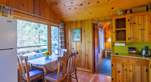 Номер Standard с 3 комнатами Lake Creek Lodge