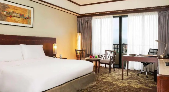 Двухместный номер Standard Sofitel Philippine Plaza Manila