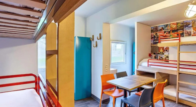 Кровать в общем номере (мужской номер) hotelF1 Toulouse LUnion