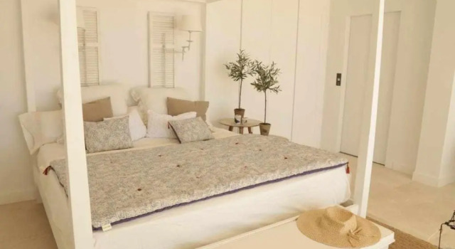 Люкс Beachfront Es Turo