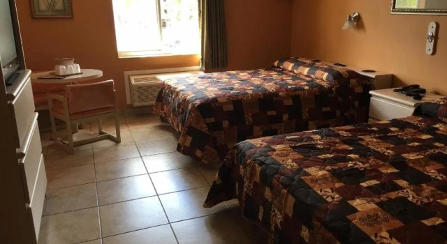 Hialeah Motel, Забронировать Мотель Отели Хайалиа с парковкой, Парковка