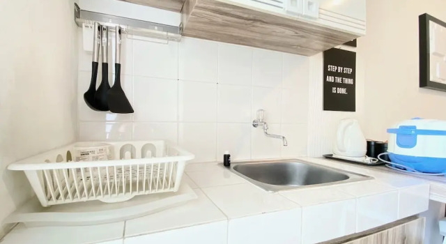 Апартаменты Deluxe Bright and Private 2BR Apartment at Parahyangan Residence near Nara Park By Travelio