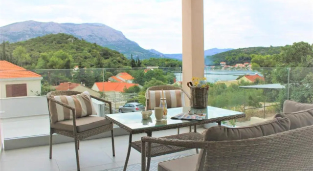Апартаменты Deluxe Villa Teuta