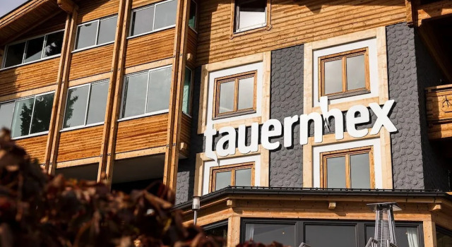 Hotel Restaurant tauernhex, Забронировать Отель Отели Пизендорф с бассейном, рядом с Ubungslift Nagelköpfel 1, Бассейн