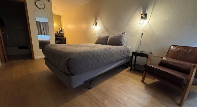 Двухместный номер Standard с видом на горы The Pioneer Motel
