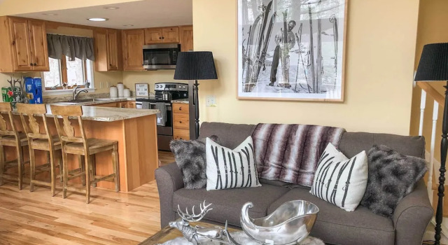 Cozy White Mtn Hideaway ~ 4 Mi to Hiking & Skiing!, Rezervați Hotel Bartlett New Hampshire