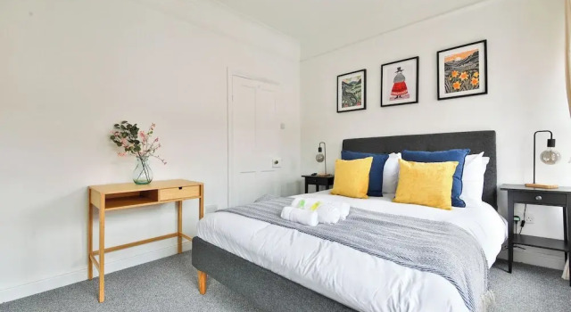 Stunning 2 Bedroom Cardiff Bay House, Забронировать Дом для отпуска Виллы Кардиф-Бэй, Вилла