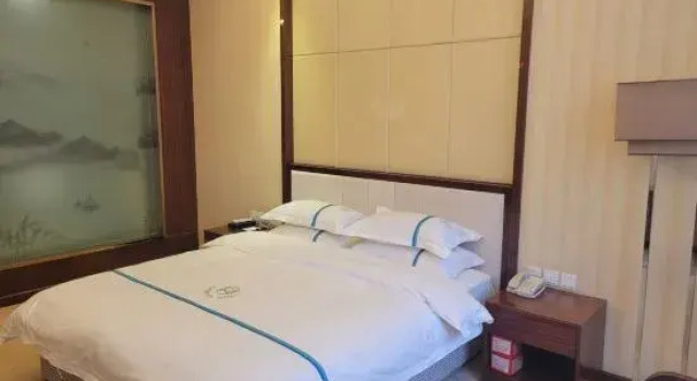 Suite Zhenyuan Hotel
