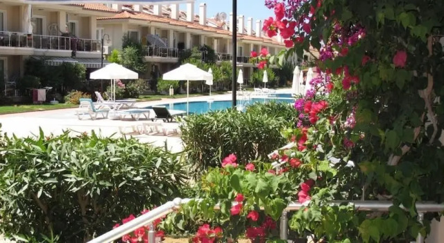 Вилла Villa AQ37 by JoyLettings