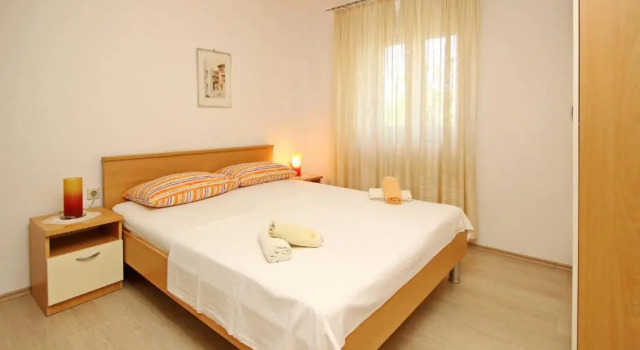 Apartments Vlado, Prenota Appartamento Hotel a Isole Quarnerine con parcheggio, Parcheggio