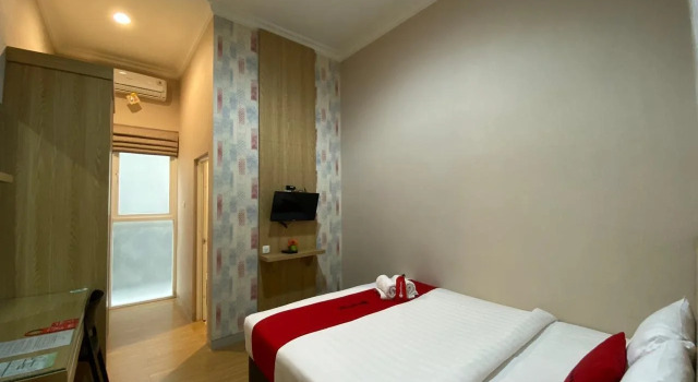 RedDoorz Syariah near Universitas Negeri Malang, Prenota Hotel Malang East Java, vicino a Taman Rekreasi Senaputra