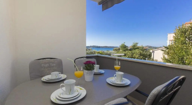 Апартаменты с видом на море Apartments Luka