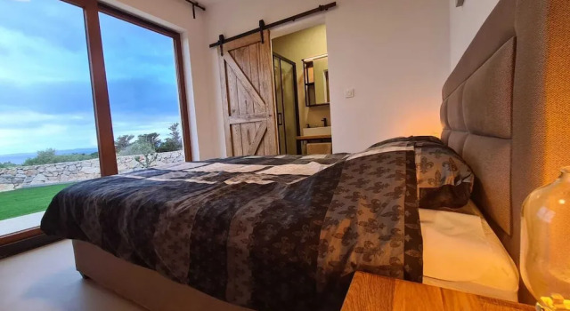 Вилла с 3 комнатами с видом на море Villa Sol Insulam
