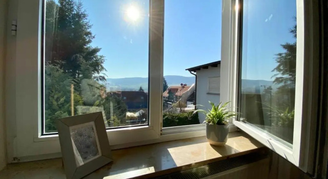 Ferienwohnung Bergblick Jena, Prenota Hotel Hotel a Garz con parcheggio, Parcheggio