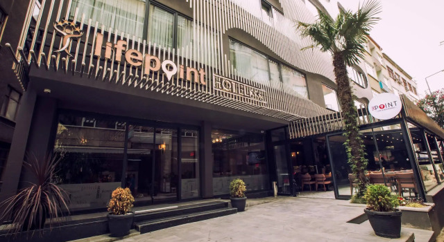 Life Point Hotel