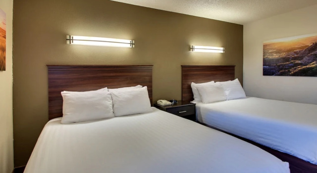 Четырёхместный номер Standard EverSpring Inn