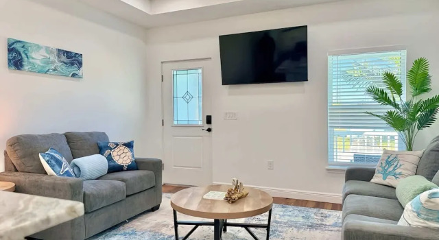 Sea Turtle Hideaway Shell Yeah to Beach Vibes, Забронировать Апартаменты/квартира Апартаменты штата Флориды, Апартаменты/квартира