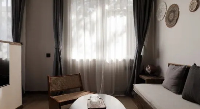 Двухместный люкс с видом на внутренний двор Liyu Designer Hot Spring Homestay (Lushan Scenic Area)