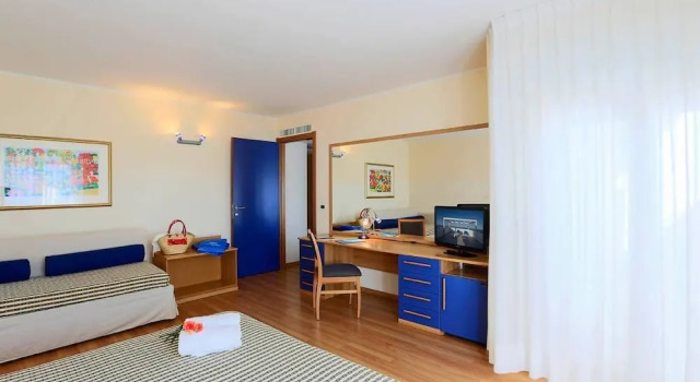Трёхместный номер Classic с частичным видом на море Hotel Sporting