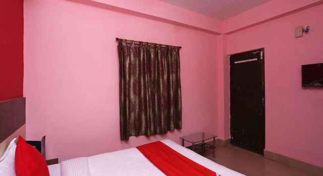 OYO 13624 Kapoors Plaza Guest House, Book Pension Gæstehuse i Orissa, Pension