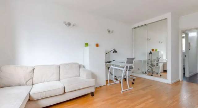 Bright 1 Bedroom Apartment in Between Fulham and Chelsea, Varaa Huoneisto Asunnot kohteessa Merseyside, Huoneisto
