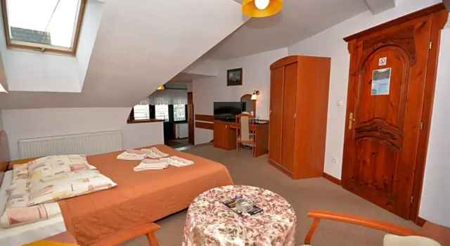 Willa Kubik, Boek Hotel Hotels in Klein-Polen met parkeren, Parkeren