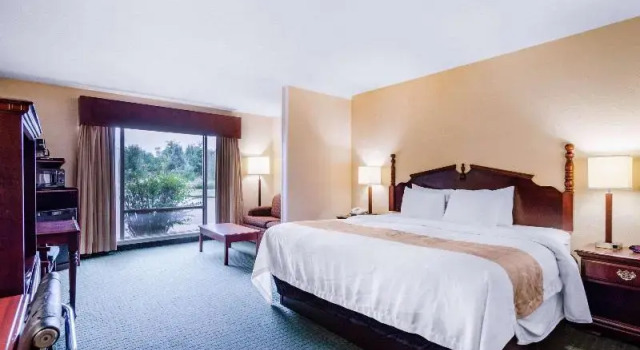Люкс Quality Inn & Suites Carthage near Precious Moments Chapel