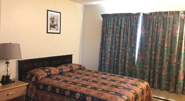 Bluebird Motel, Rezervasyon Motel Innisfail moteller, Motel