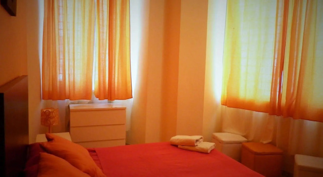 New Samay Hostel, Забронировать Хостел Недорогие отели Севильи, рядом с Научный музей Севильи, недорого