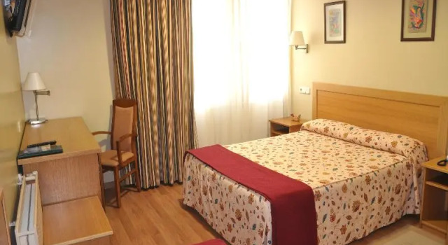 Двухместный номер Standard с балконом Hotel Crunia I A Coruña