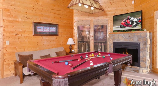Papa Bear Lodge 565 - Five Bedroom Cabin