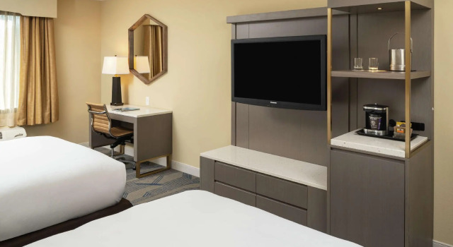 Четырёхместный номер Standard DoubleTree by Hilton St. Augustine Historic District