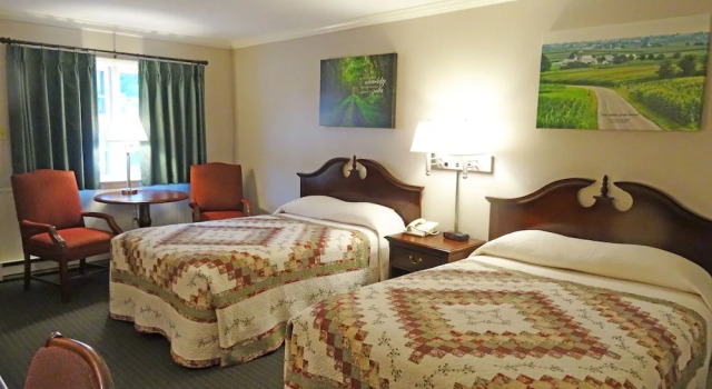 Четырёхместный номер Standard Amish Country Motel