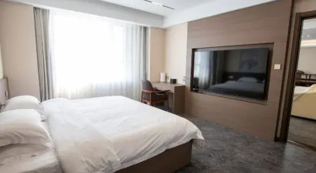 Люкс Business Baicheng Hotel