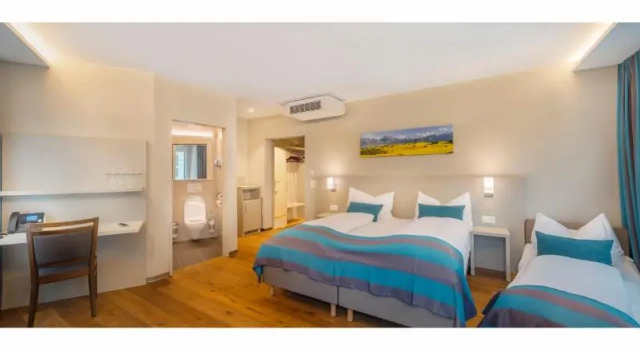 Семейный номер Standard Trip Inn Zurich Hotel
