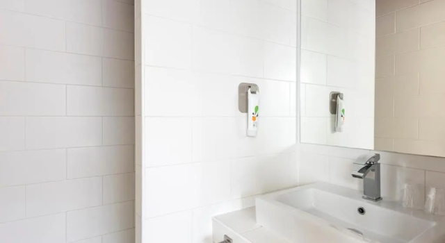 Трёхместный номер Standard ibis Styles Saint Julien en Genevois accès espace aquatique UCPA Vitam INCLUS